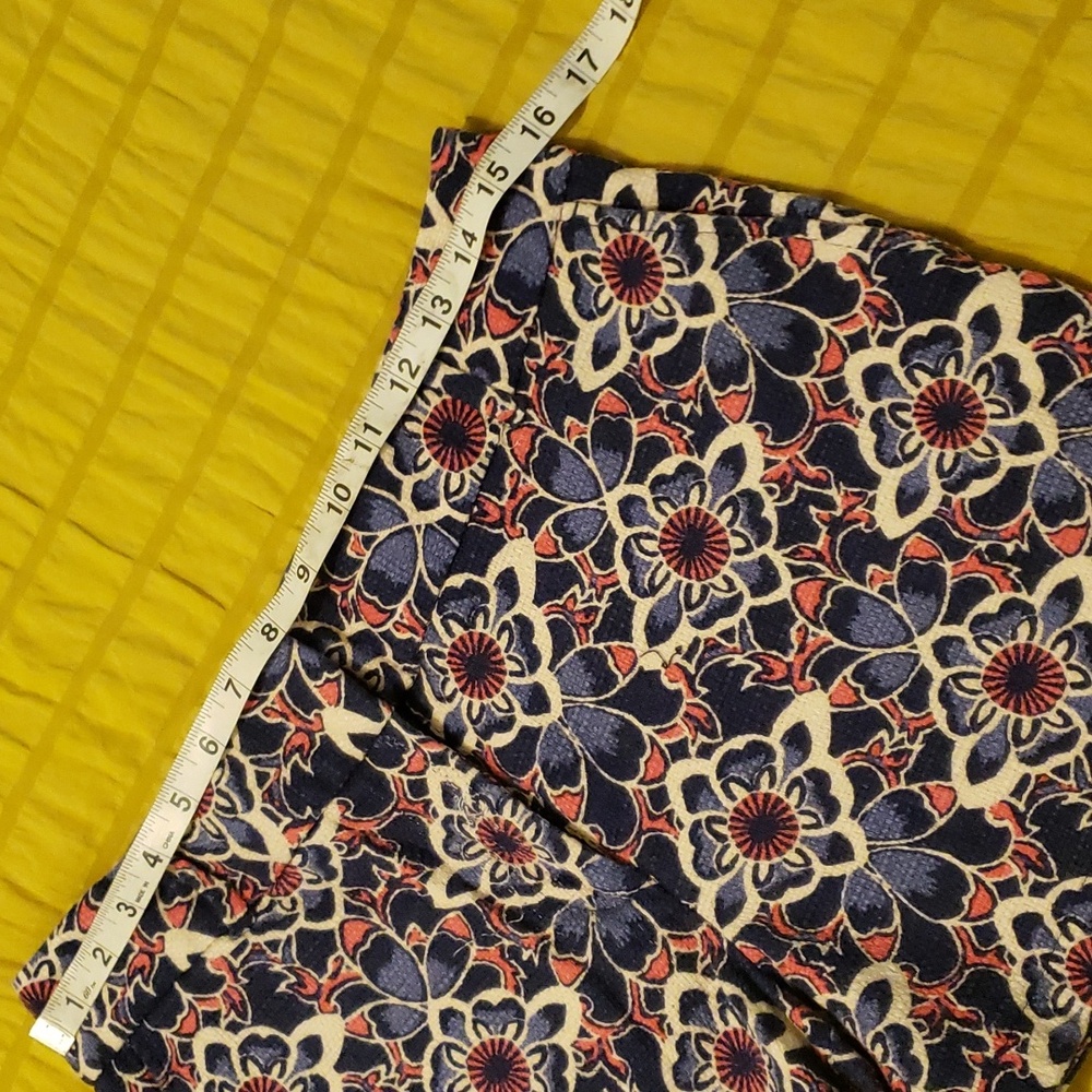 Loft Shorts - Picture 9 of 11